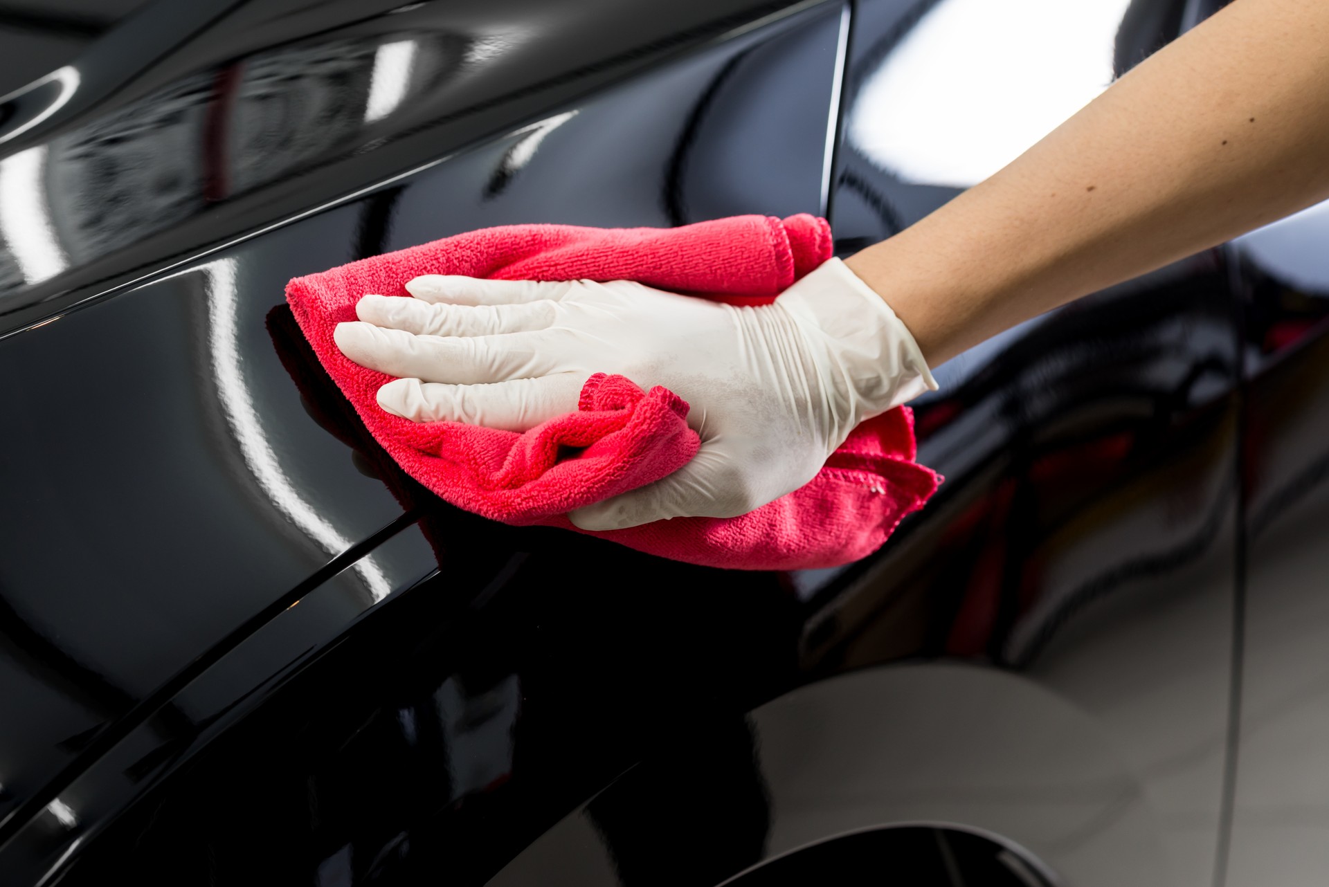 Car detailing series : Cleaning black car